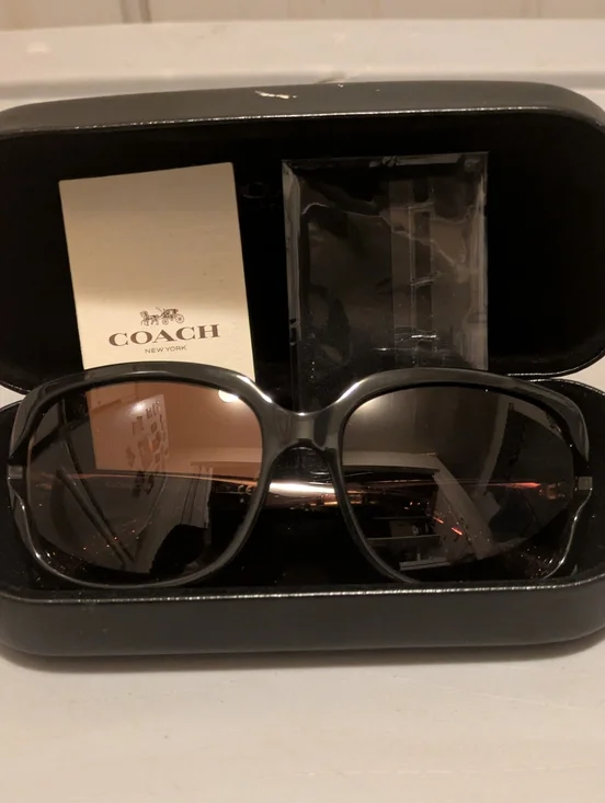 Coach Black Frame Sunglasses with Brown Gradient Lenses - Picture 4 of 8